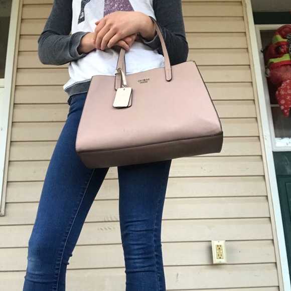 Brand new guess purse - Picture 2 of 7